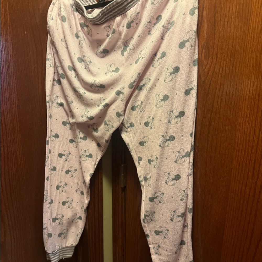Disney women’s pajamas size XL - Picture 2 of 5